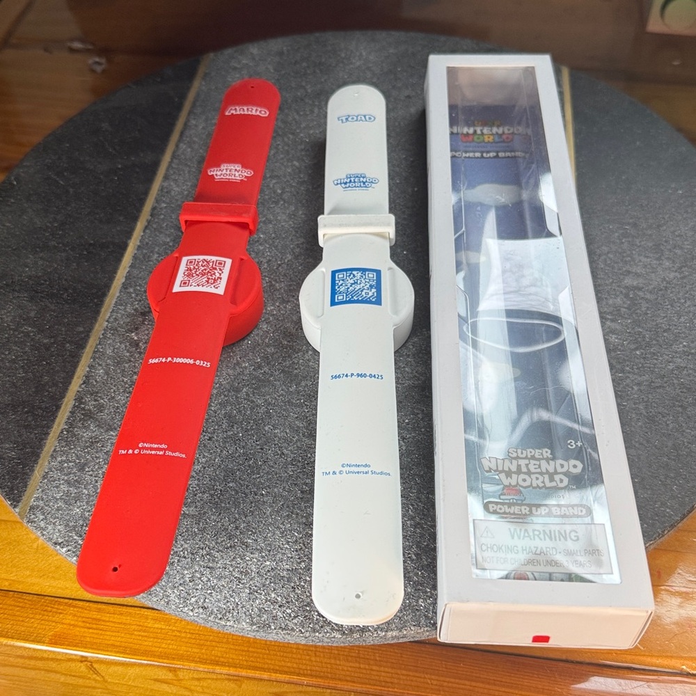 Universal Studios Epic Universe Interactive Super Nintendo World Bracelets - Picture 5 of 5